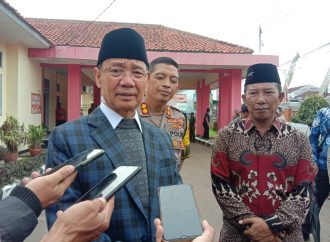 Bupati Karna Resmikan Masjid Al Iman DKP3 Sekaligus Pemberian Santunan Anak Yatim Dan Alsintan Kelompok Tani