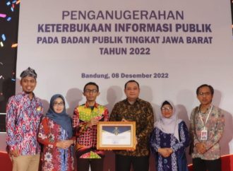 Pemkab Cirebon Raih Penghargaan Kabupaten Informatif 2022 Tingkat Jawa Barat