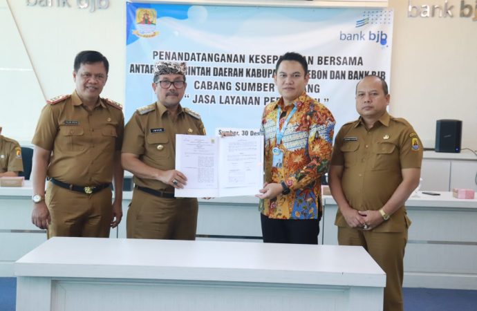 Pemkab Cirebon dan Bank BJB Cabang Sumber Laksanakan Penandatanganan MoU Jasa Layanan Perbankan