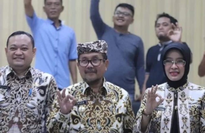 Gelar Sederhana Peringatan HPN 2023, Bupati dan Wakil Bupati Cirebon Hadir