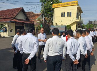 Kasat Narkoba Polres Cirebon Kota, Berikan Arahan pada Personelnya