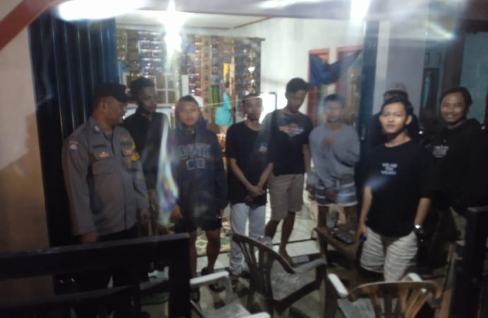 Antisipasi C.3 dan Tawuran Personil Polsek Sedong Polresta Cirebon Laksanakan Patroli Subuh
