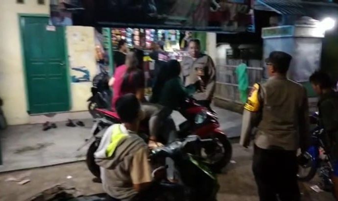 Patroli Malam Berikan Himbauan Agar Tidak Nongkrong Sampai Larut
