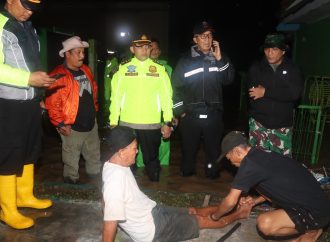 Kapolres Cirebon Kota & Forkopimda Berjibaku Evakuasi Warga Terjebak Banjir