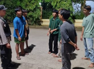 Antisipasi Perang Sarung Bhabinkamtibmas Desa Kejiwan Sambangi Warga Binaan