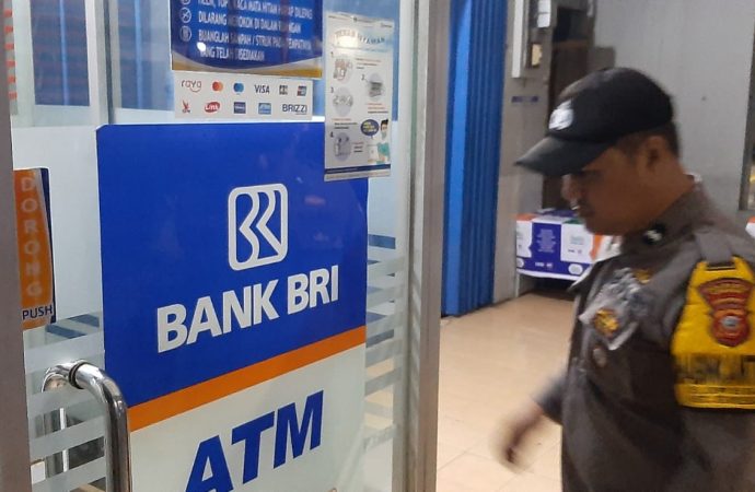 Dalam Bulan Suci Ramadhan 1444 H Anggota SPKT Polsek Beber Patroli Obyek Vital