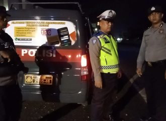 Beri Rasa Aman kepada Masyarakat Anggota Polsek Arjawinangun Sisir Jalanan Toang Sepi