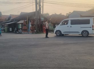 Patroli Susukan Laksanakan Gatur Pagi di Perempatan Bunder Antisipasi Rawan Macet
