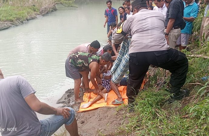 Polsek Depok Evakuasi Penemuan Mayat di Sungai Jamblang
