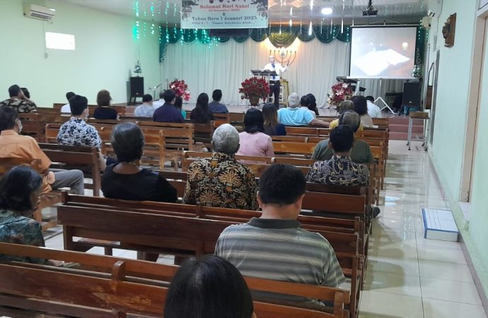Polsek Babakan Laksanakan Pengamanan Kebaktian Peringatan Wafatnya Isa All Masih