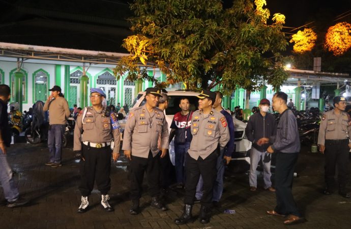 Ciptakan Harkamtibmas Puluhan Personel Polres Ciko Patroli Malam Minggu