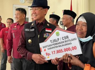 Bupati Majalengka Serahkan Bantuan Rutilahu Bagi 58 Penerima Anggaran CSR Perusahaan