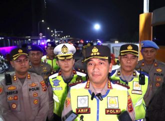 Kapolresta Cirebon Pantau Arus Mudik Gelombang Pertama di GT Palimanan