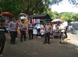 Polsek Sumber Polresta Cirebon Laksanakan Pengamanan Di Obyek Wisata Plangon