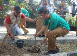 Hari Lingkungan Hidup Sedunia, Bupati Imron: Semua Harus Terlibat dalam Penanganan Sampah