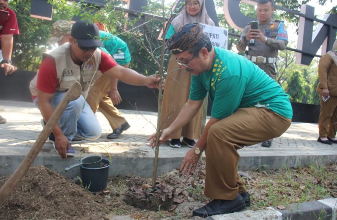 Hari Lingkungan Hidup Sedunia, Bupati Imron: Semua Harus Terlibat dalam Penanganan Sampah