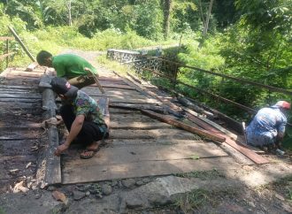 Jembatan Citaringul Desa Campakasari, Dusun Cimuncang 1 Butuh Bantuan