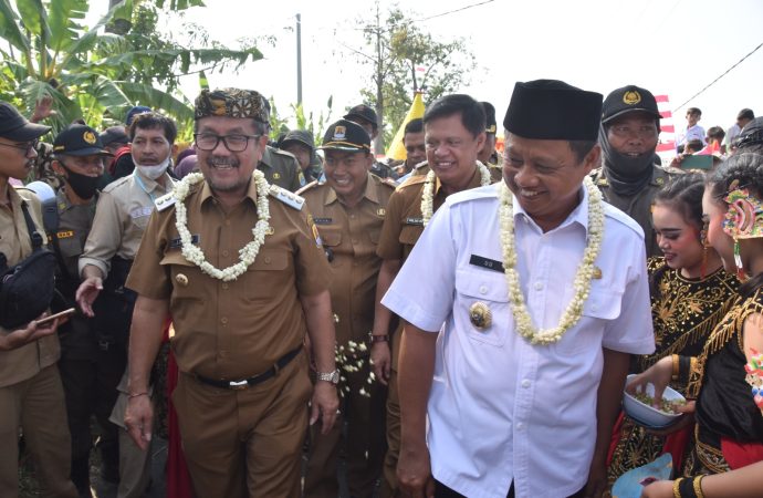 Cegah Krisis Pangan, Bupati Cirebon Kembali Dorong Regenerasi Petani