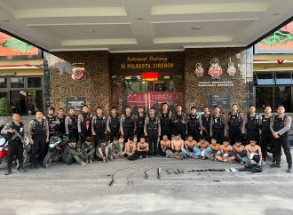 Tim Raimas Macan Kumbang 852 Polresta Cirebon Gagalkan Aksi Tawuran, 14 Pemuda Diamankan