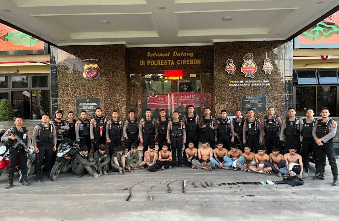 Tim Raimas Macan Kumbang 852 Polresta Cirebon Gagalkan Aksi Tawuran, 14 Pemuda Diamankan