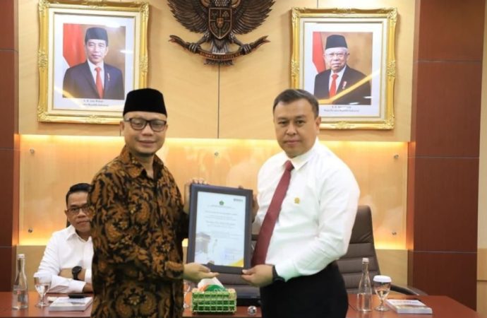 Ditreskrimsus Polda Jabar Terima Penghargaan Kementrian Agama Terkait Penanganan Masalah Haji