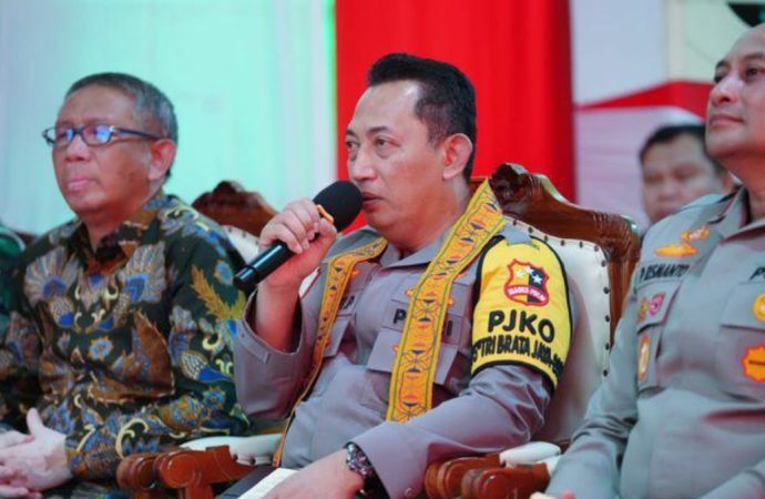 Kunjungi Kalbar, Kapolri Tinjau Pembangunan Asrama Brimob dan Tutup Turnamen Bola Voli Kapolri Cup 2023