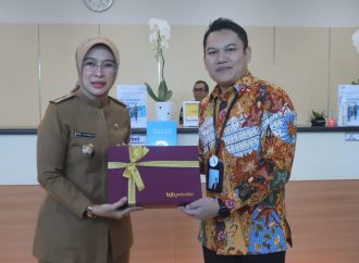 Hadiri Harpelnas, Wabup Ayu Apresiasi Inovasi Bank BJB Cabang Sumber