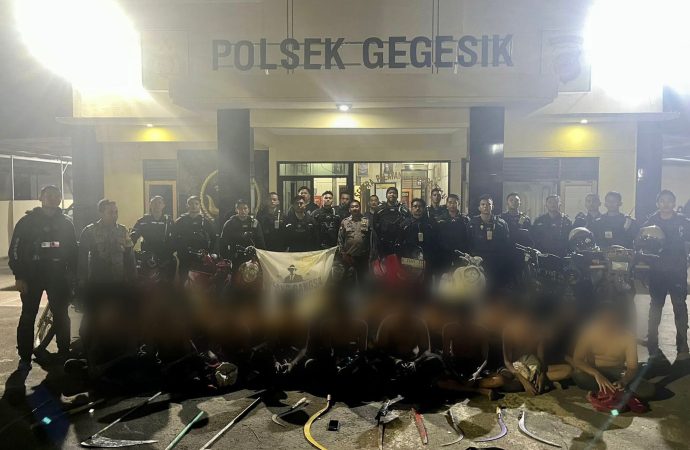 Tim Patroli Raimas Macan Kumbang Polresta Cirebon Bekuk 17 Pemuda