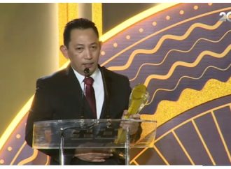 Dianugerahi Tokoh Transformasi Pelayanan Polri, Kapolri: Ini Amanah