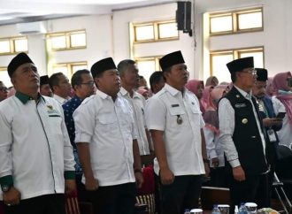 Baznas Dan Pemkab Majalengka Salurkan Bantuan Insentif Guru Honorer