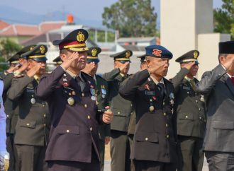 Kapolresta Cirebon Hadiri Upacara Ziarah Nasional Peringatan Hari TNI ke-78 di TMP Cakrabuana
