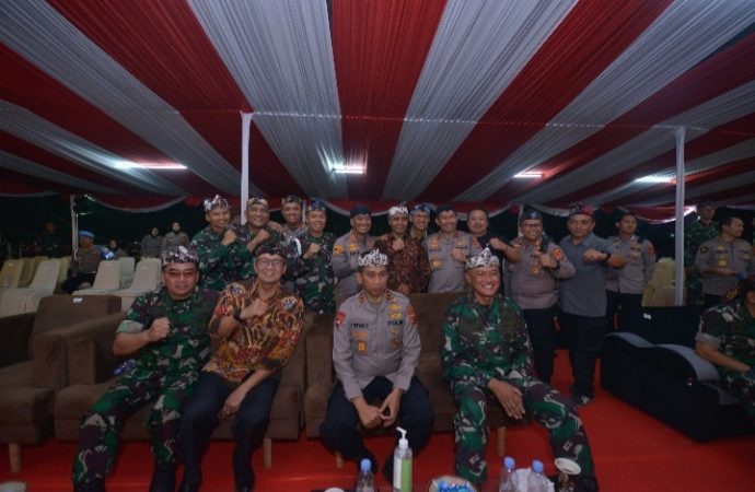 Kapolda Jabar dan Pangdam III/Siliwangi Hadiri Panggung Hiburan Rakyat TNI-POLRI