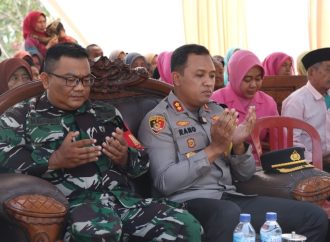 Kapolres Cirebon Kota Kembali Bagikan Air Bersih dan Sembako ke Warga Kopiluhur