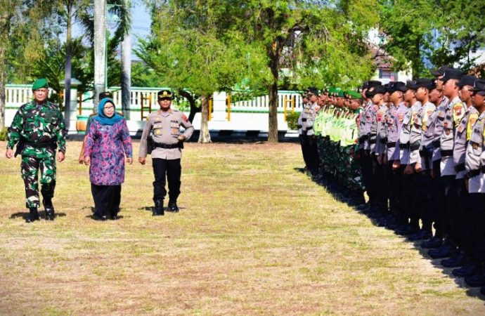 Umi Azizah Pimpin Apel Gelar Pasukan Kesiapan Pilkades Serentak 2023