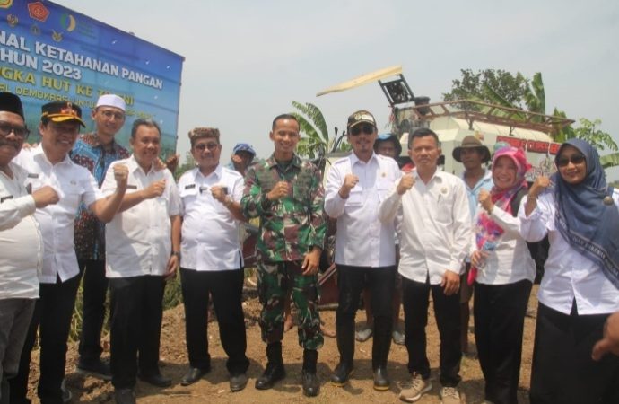 Gerakan Nasional Ketahanan Pangan 2023, Bupati Imron Pastikan Pasokan Air Cukup untuk Sektor Pertanian