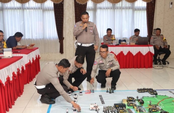 Polresta Cirebon Laksanakan Latpraops Operasi Mantap Brata Lodaya 2023 – 2024