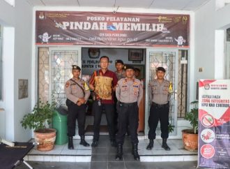 Personel Polresta Cirebon Amankan Rapat Pleno Penetapan DCT Pemilu 2024