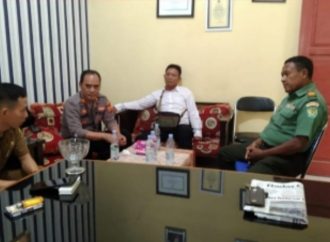 Soliditas Kapolsek Kedawung bersama Danramil , Sambangi balai Desa Kalikoa dalam Ops Mantap Brata 2023