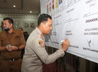 Kapolres Cirebon Kota Hadiri Deklarasi Pemilu Damai 2024 Tingkat Kota Cirebon
