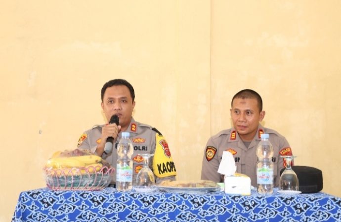 Kapolres Cirebon Kota Berikan Arahan dan Penekanan Kepada Jajaran Polsek Seltim