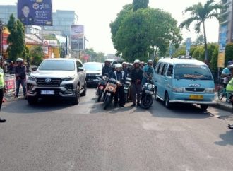 Hormati Jasa Para Pahlawan, Satlantas Polres Cirebon Kota Ajak Pengendara Heningkan Cipta