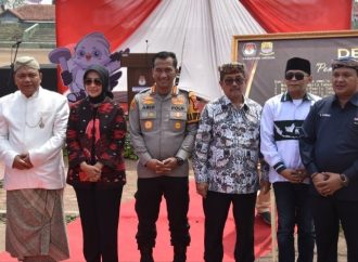 Lewat Kirab Pemilu, Bupati Imron Ajak Masyarakat Salurkan Hak Pilihnya