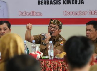 Bertemu Para Aparatur di Kecamatan Pabedilan, Imron Tekankan Soal Keterbukaan kepada Masyarakat