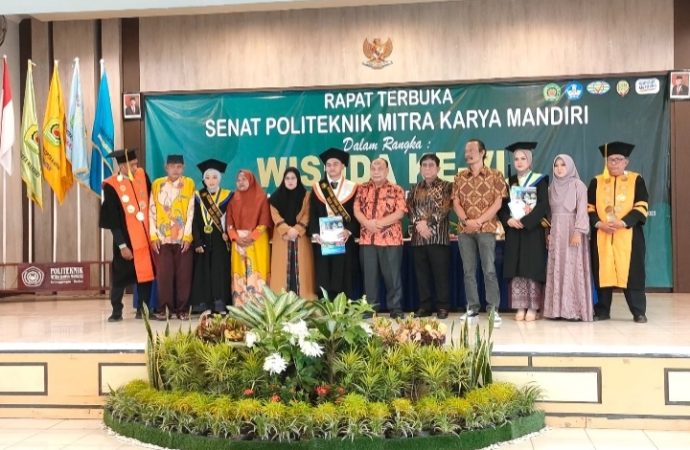 Wisudawan Punya Tanggung Jawab Moral Membangun Brebes