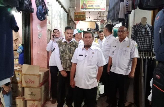 TIPD Majalengka Panen Cabai Dan Sidak Pasar Kadipaten