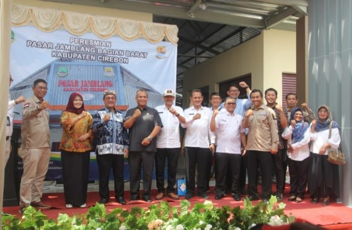 Resmikan Pasar Jamblang, Bupati Imron: Mempermudah Penyediaan Kebutuhan Masyarakat