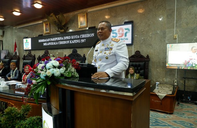 Danpuspomal Dinobatkan Sebagai Tokoh Inspiratif Pada Peringatan Hari Jadi Cirebon Ke-597