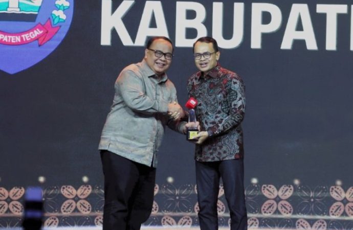 Tegal Kabupaten Raih Penghargaan Keterbukaan Informasi Publik dari Media Nasional
