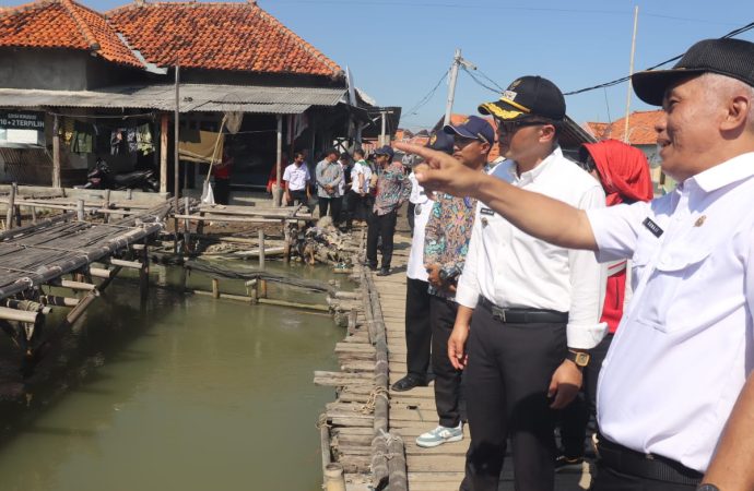Pemkab.Cirebon Apresiasi Bersih-bersih Pantai Baro Gebang