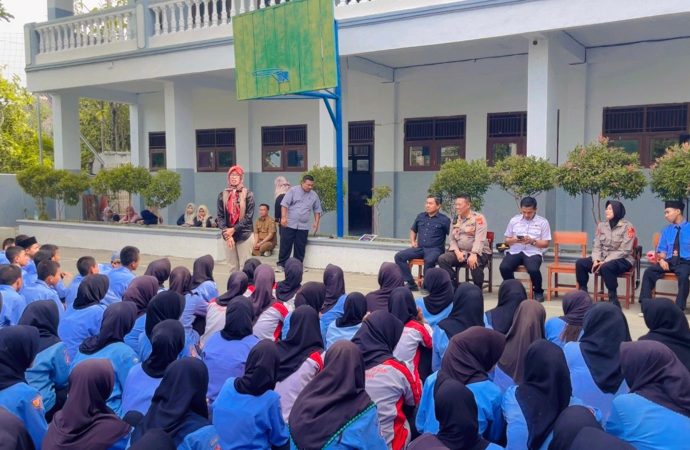 Polresta Cirebon Gelar Police Goes To SMK Nasyrul Ulum Gegesik